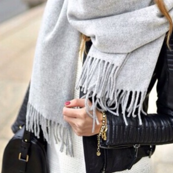 Sweater Weather Mystery Style Box Fall Winter - Picture 4 of 8